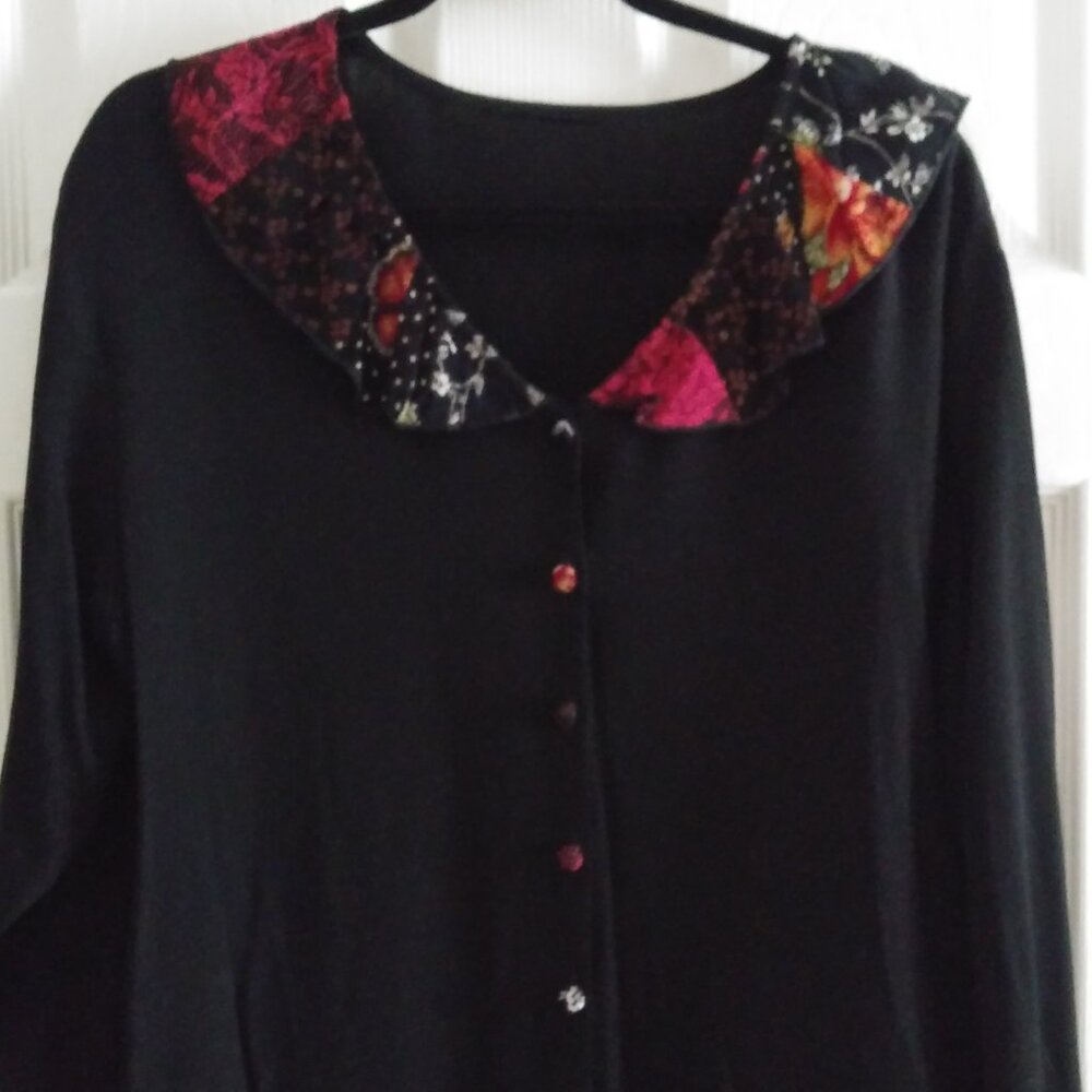 Self & Contrast Button Flouncy Rayon Blouse - Picture 11 of 11